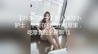 颜值不错的小宝贝穿着衣服跟小哥性爱啪啪